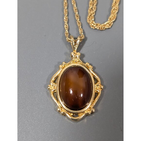 Vintage Avon Faux Tigers Eye Cabochon Pendant Necklace Gold Tone 18" - Picture 4 of 10
